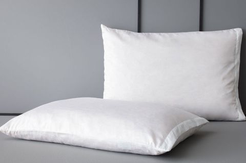 Swissôtel stone pine pillow