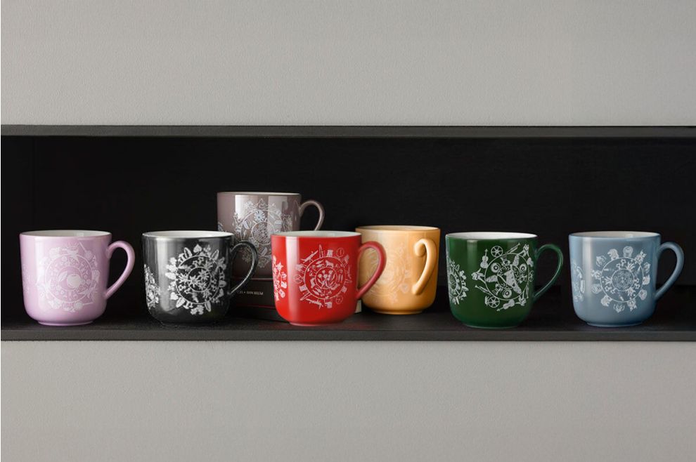 Porcelain mugs