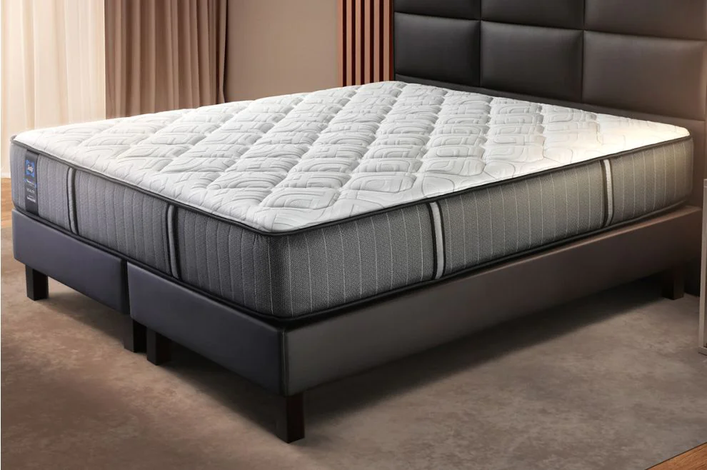 Swissôtel bed 1